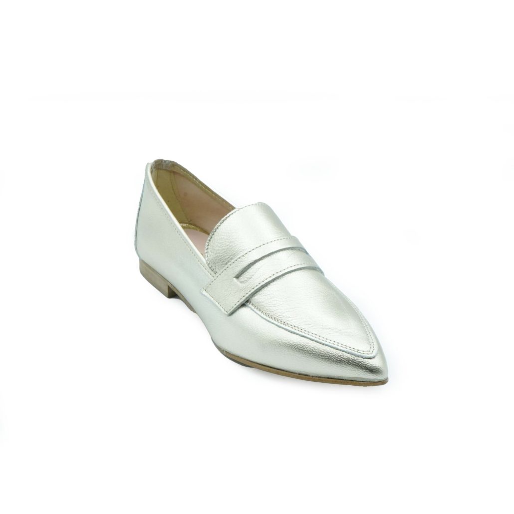 Lea Gu mocassino in nappa laminata, bocca di leone frontale, tacco 10mm Convenienza