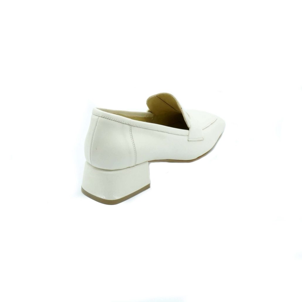 Lea Gu mocassino in nappa, punta quadrata, bocca di leone frontale, tacco 35mm Sconto