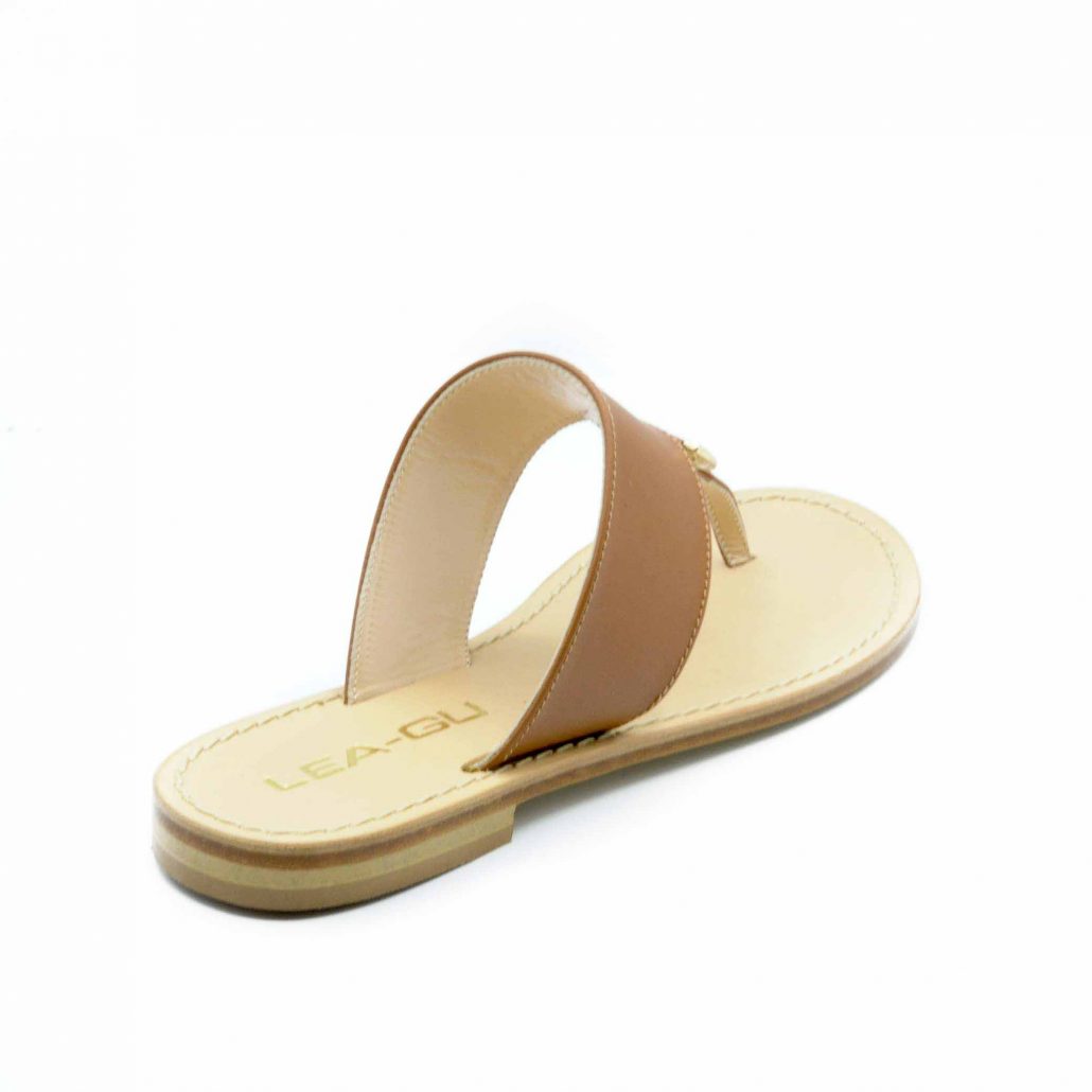Lea Gu infradito in nappa, accessorio oro frontale, tacco 10 mm Shopping Online