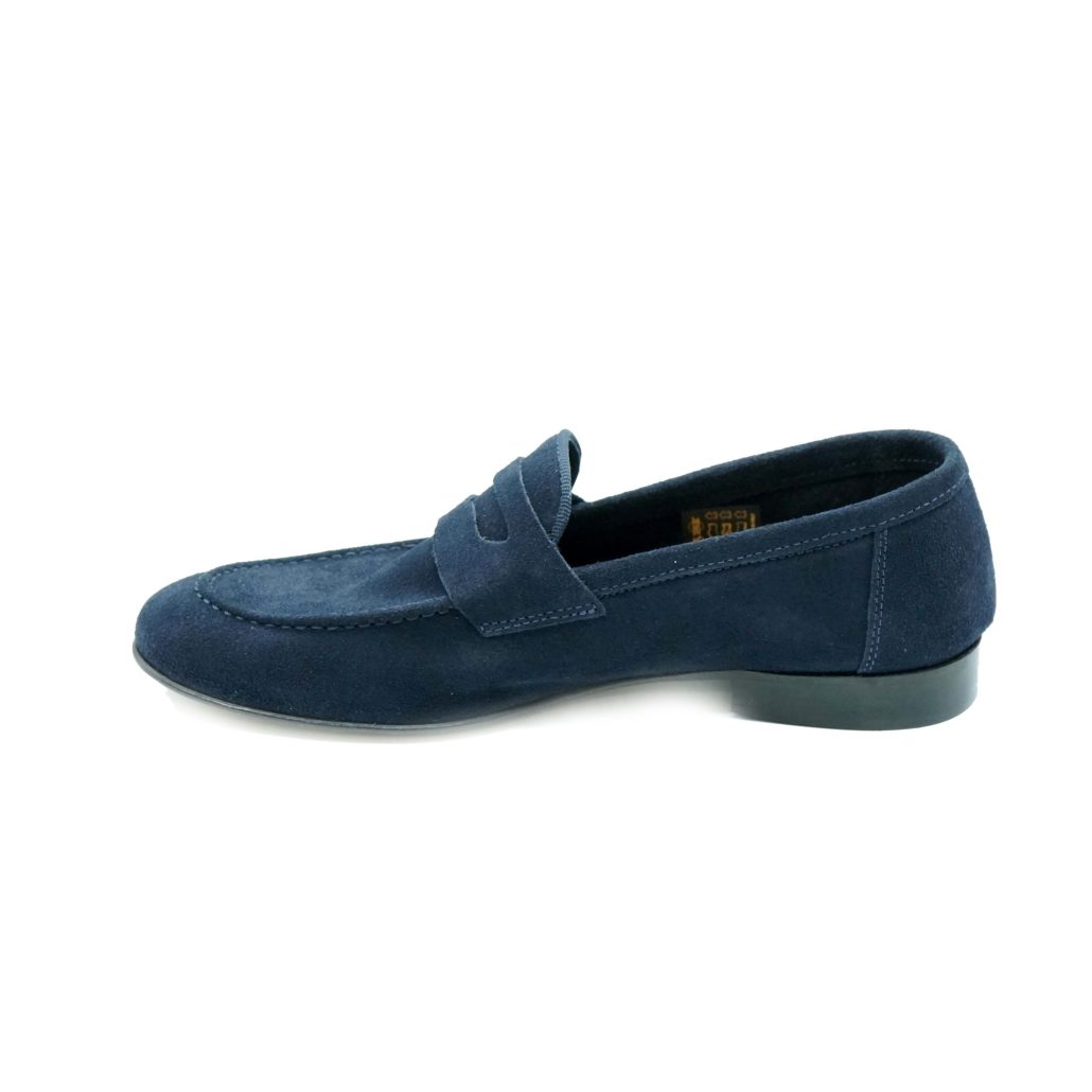 Lea Gu mocassino in camoscio, bocca di leone frontale, tacco 20mm Convenienza