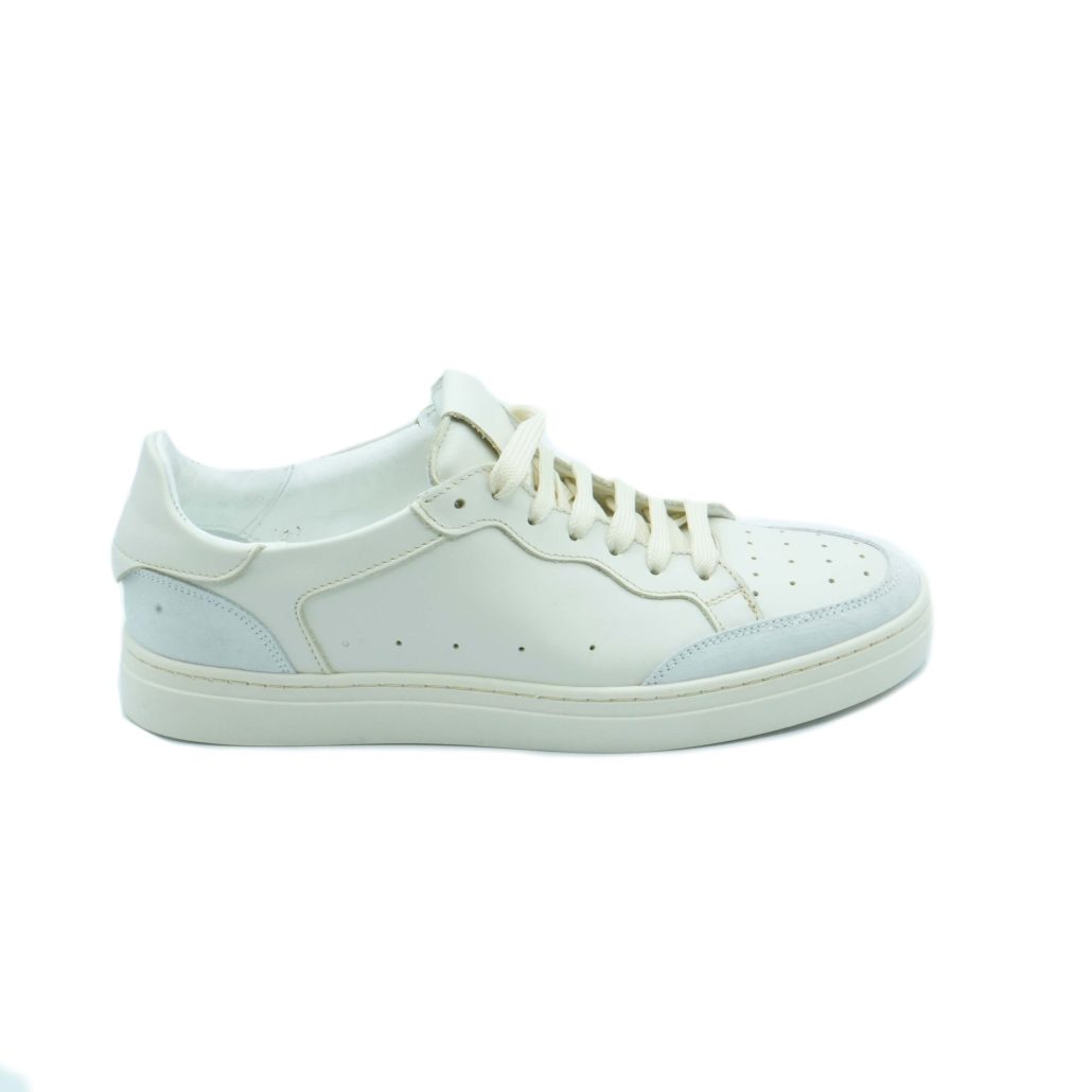 Lea Gu sneakers in nappa, allacciatura frontale, tallone in contrasto, fondo gomma 30mm Moda