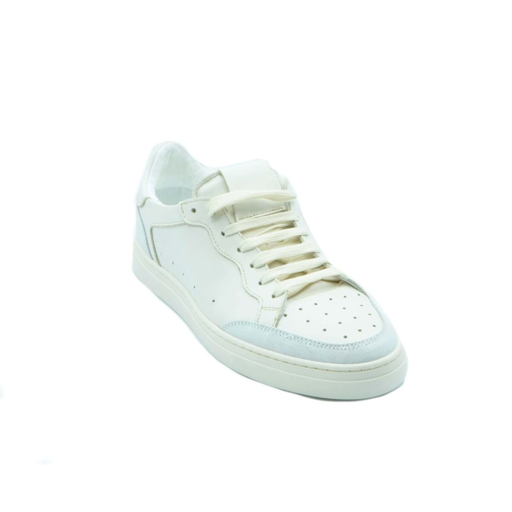 Lea Gu sneakers in nappa, allacciatura frontale, tallone in contrasto, fondo gomma 30mm Moda