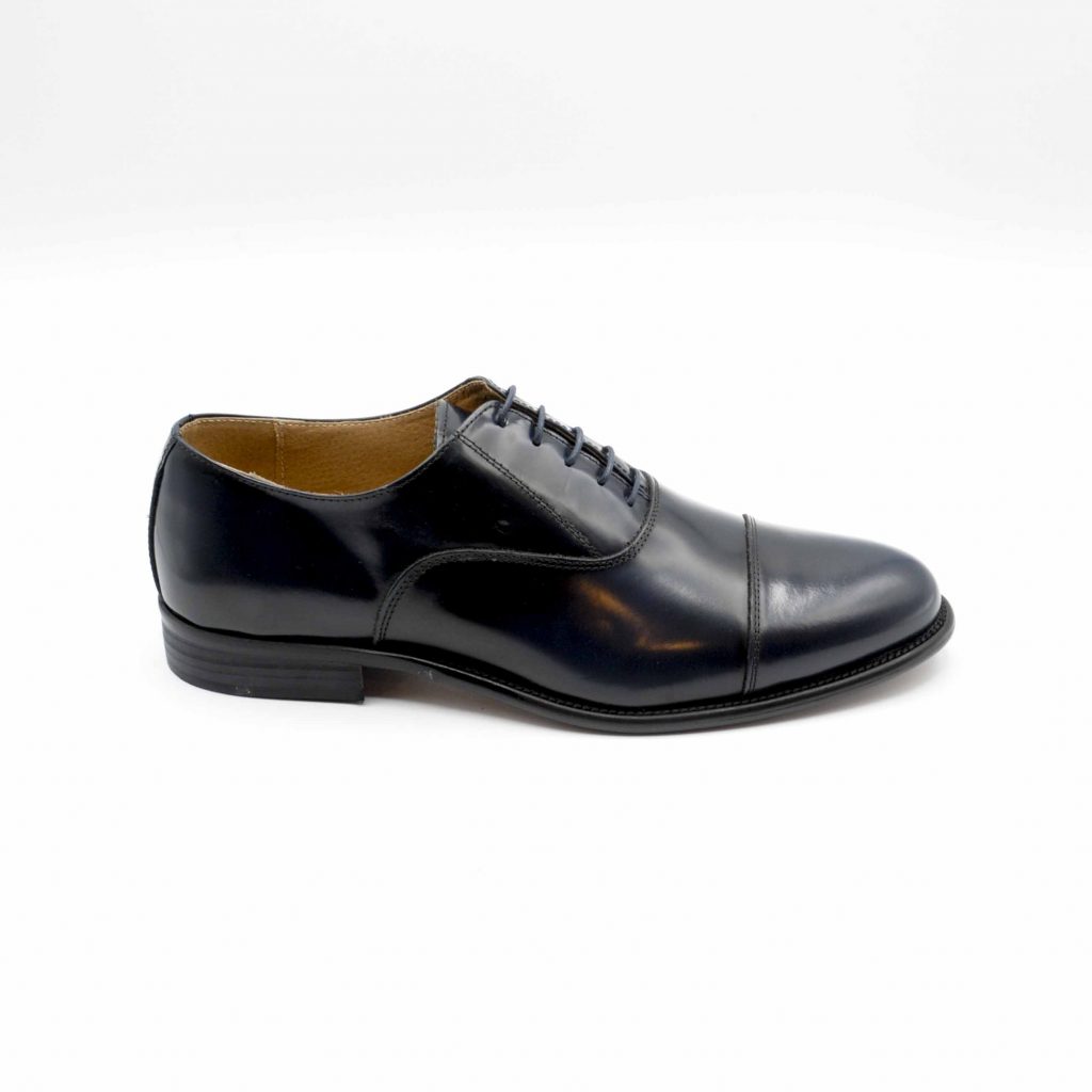 Lea Gu scarpa in vernice allacciatura frontale e taglio in punta, tacco 25 mm Offerta