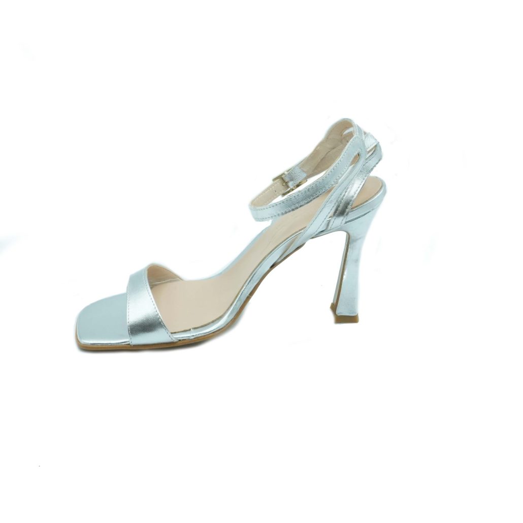 Lea Gu sandalo in nappa, fascia frontale, incrocio posteriore, punta quadrata, chiusura alla caviglia, tacco ricoperto 90mm Offerte