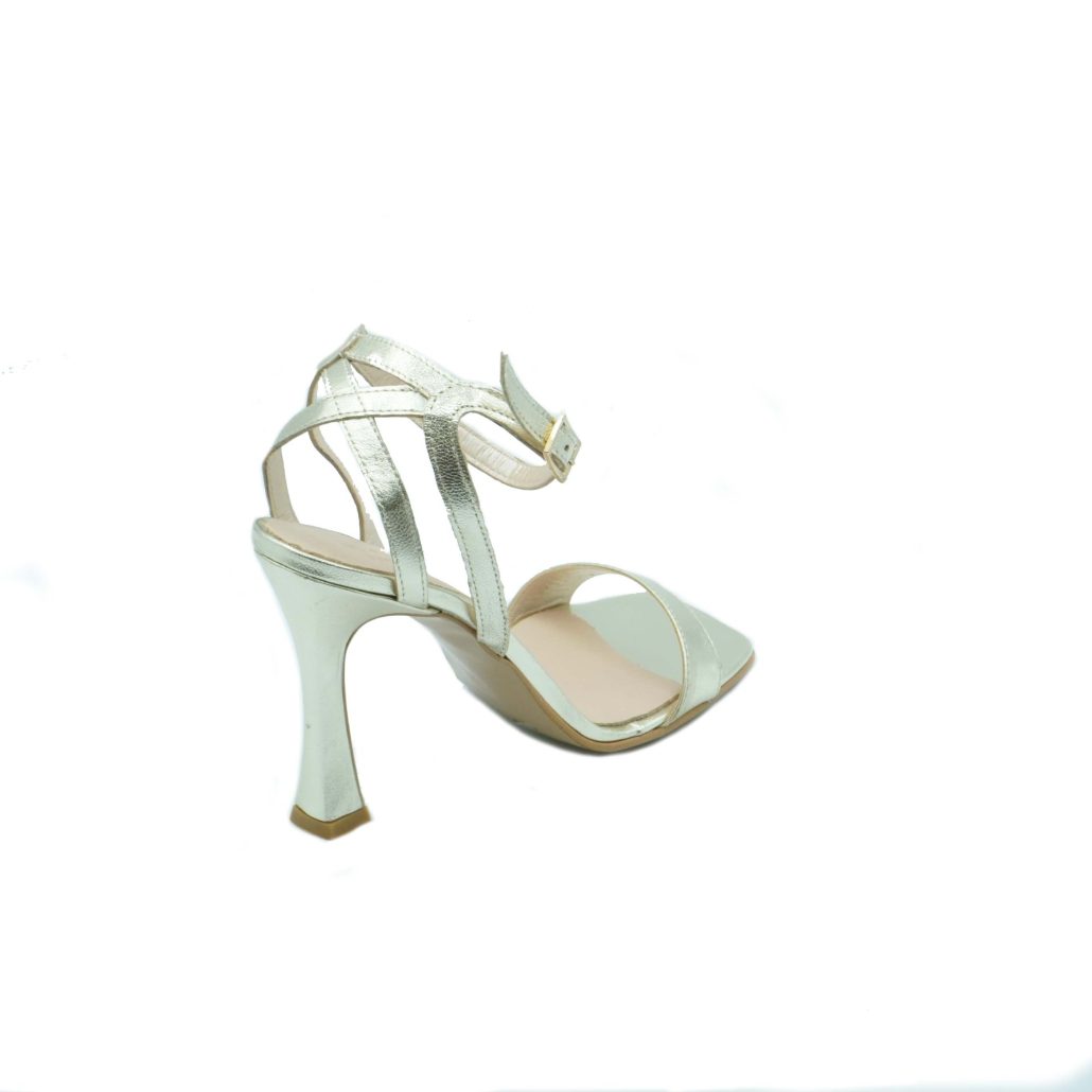 Lea Gu sandalo in nappa, fascia frontale, incrocio posteriore, punta quadrata, chiusura alla caviglia, tacco ricoperto 90mm Offerte