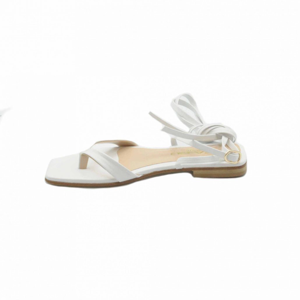 Lea Gu sandalo in nappa, infradito , allacciatura in caviglia, tacco 15 mm Moda