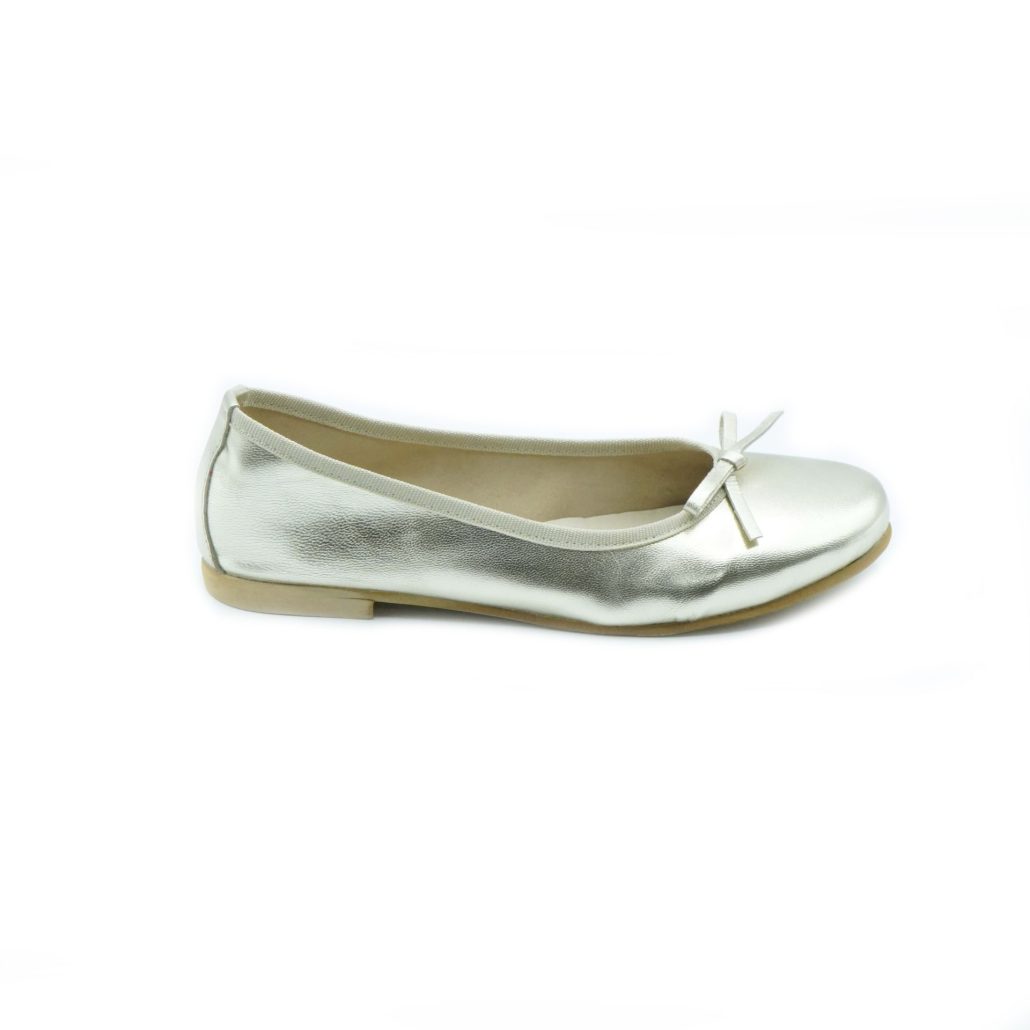 Lea Gu ballerina in nappa laminata, fiocco frontale, tacco 10mm In Linea