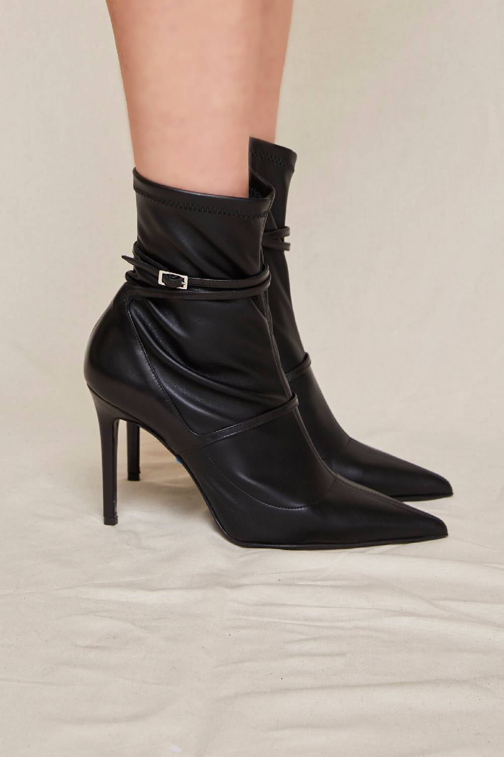 Kalliste K95 STRETCH ANKLE BOOTS BLACK In Saldo