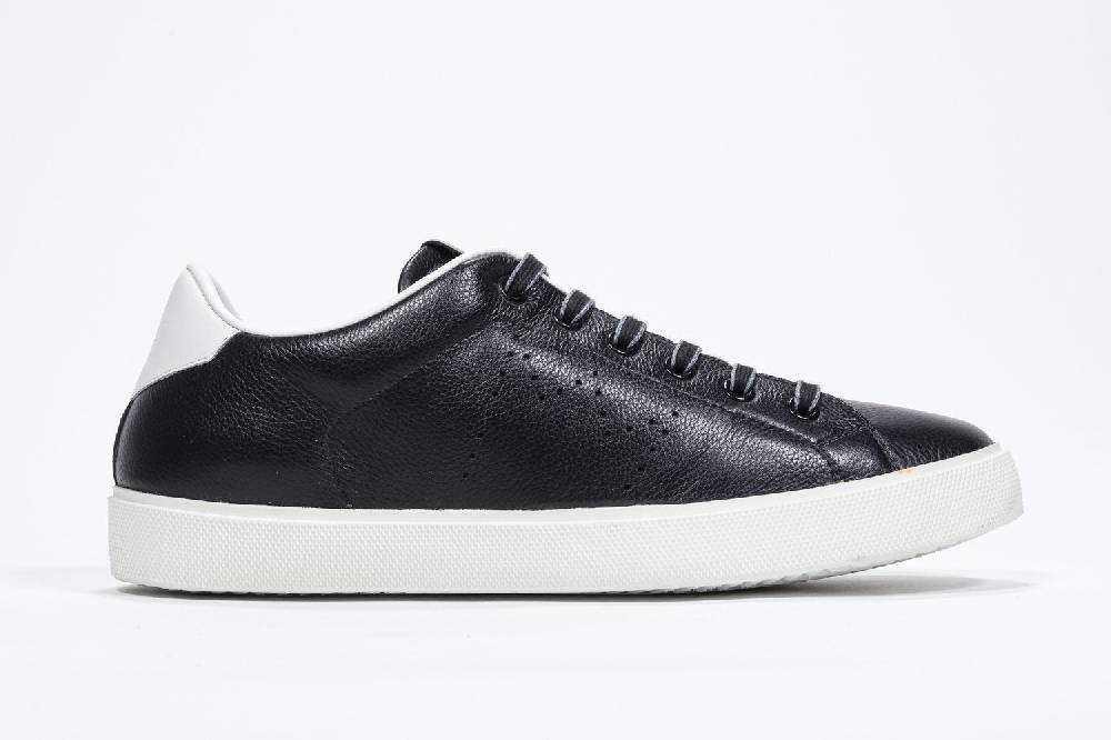 Leather Crown LC06 | Bianche & Nere - Basse - Donna Leather Crown LC06 | Bianche & Nere - Basse - Donna