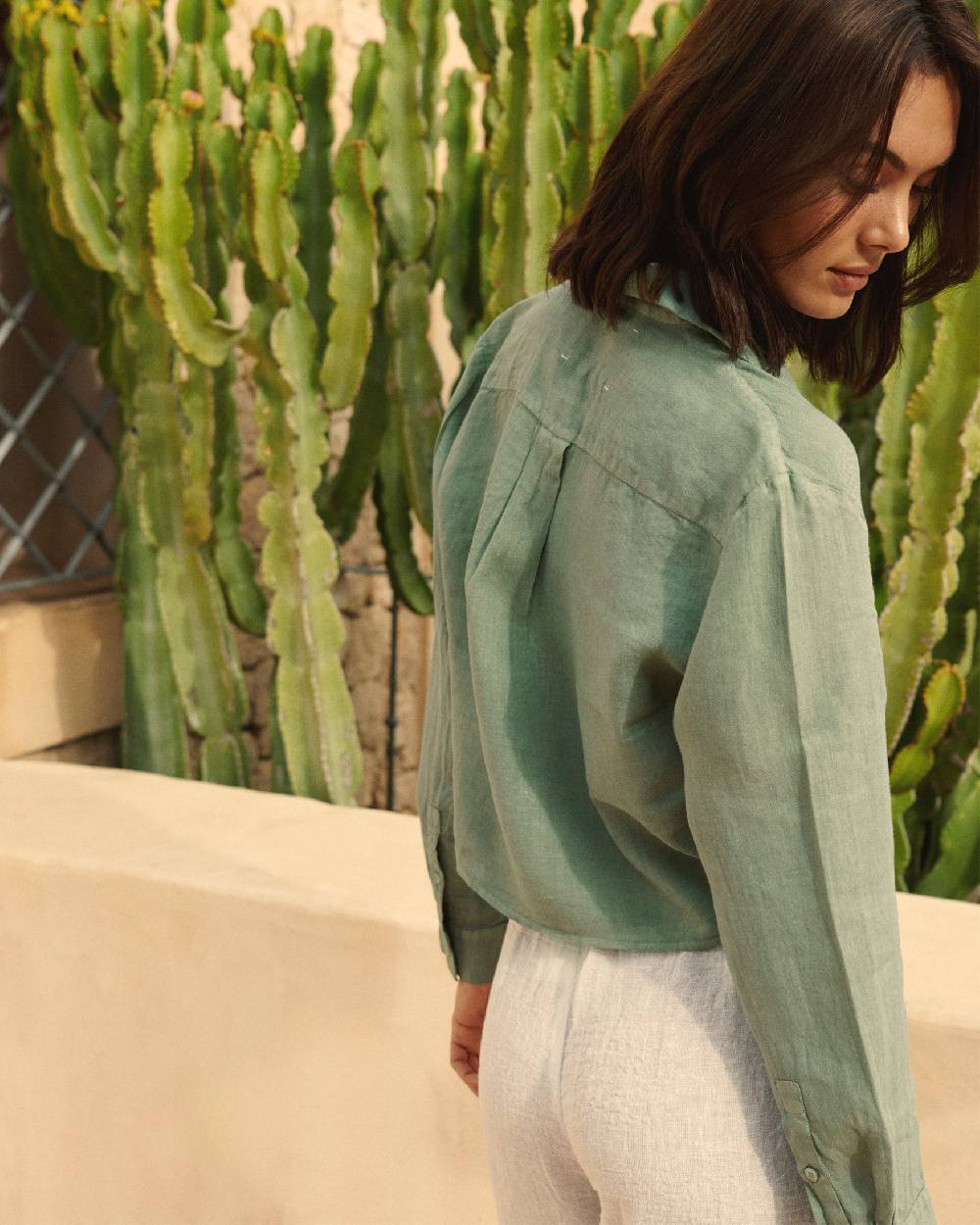 Manebí Linen Santos Shirt - Mineral Green Spedizione Gratuita