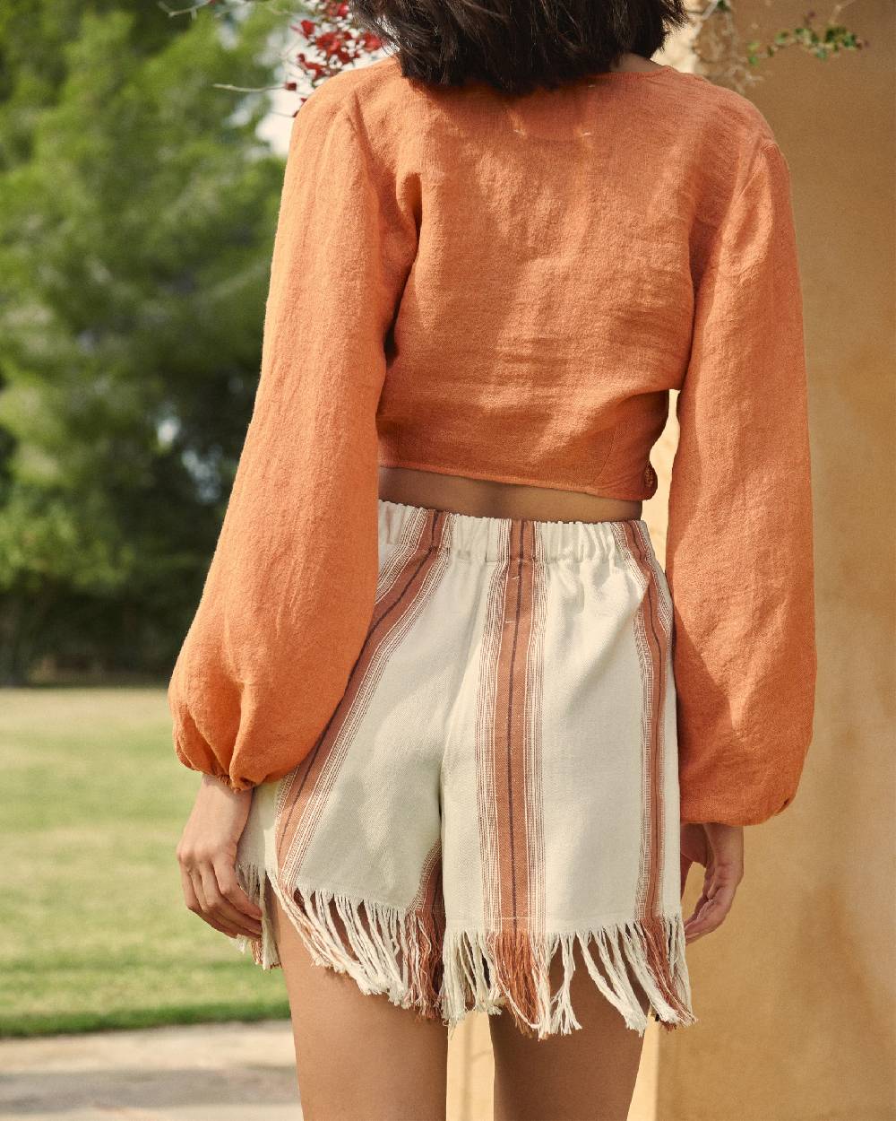 Manebí Cotton Silk Blend Bora Bora Shorts - Eggnog \u0026 Rust Stripes \u0026 Fringes Vendita Economica