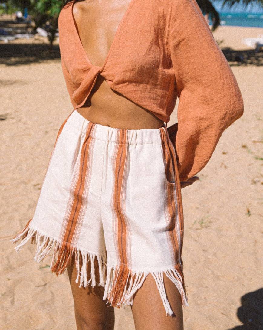 Manebí Cotton Silk Blend Bora Bora Shorts - Eggnog \u0026 Rust Stripes \u0026 Fringes Vendita Economica