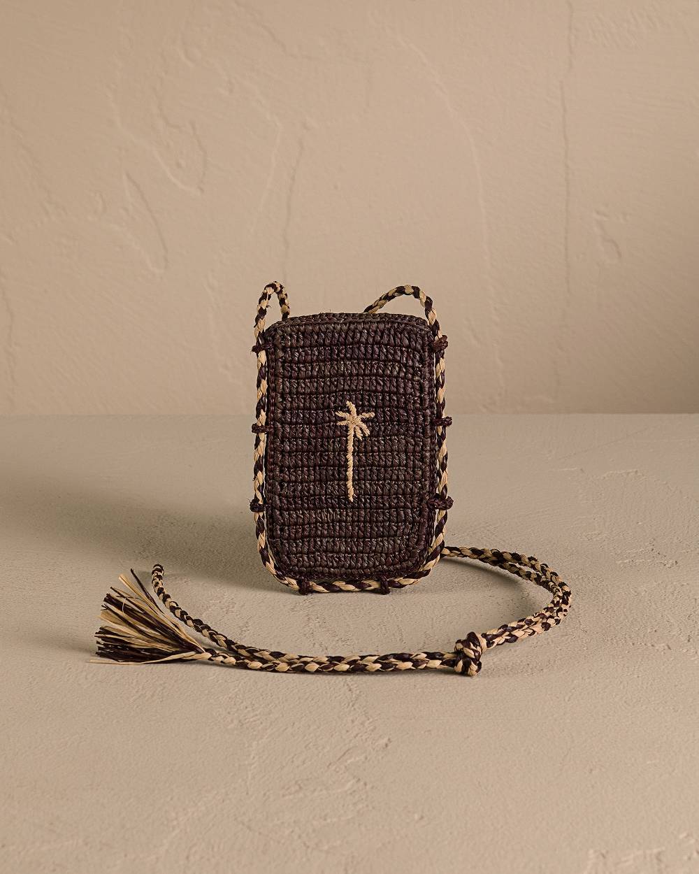Manebí Raffia Phone Case - Shoulder Strap Chocolate With Tan Palm Italy