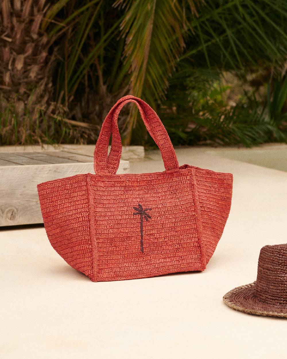 Manebí Raffia Squared Tote - Rust With Brown Palm Sconto di tempo limitato