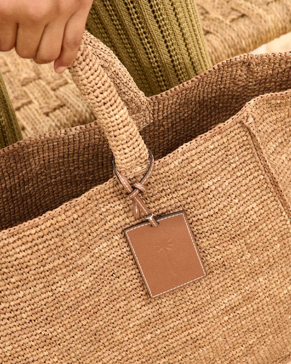 Manebí Raffia Sunset Bag Large - Leather Tag Tan Convenienza