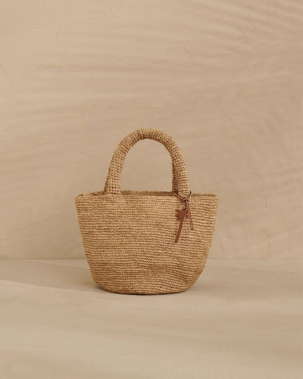 Manebí Raffia Summer Bag Medium - Palm Leather Tag Tan Offerta