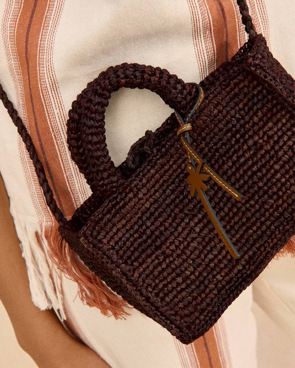 Manebí Raffia Sunset Bag Mini - Chocolate Offerte