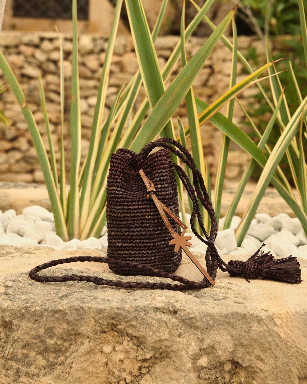 Manebí Raffia Beach Bucket Mini - Chocholate Hotsell