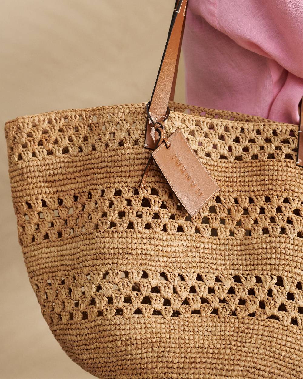 Manebí Weaving Raffia \u0026 Leather Basket Bag - Leather Tag Vendita Calda