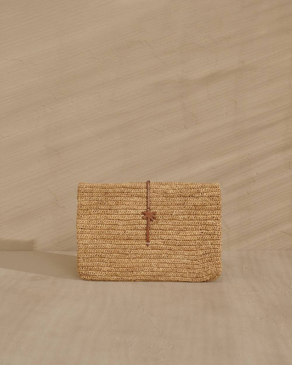 Manebí Raffia Clutch - Leather Palm Tan Vendita Economica