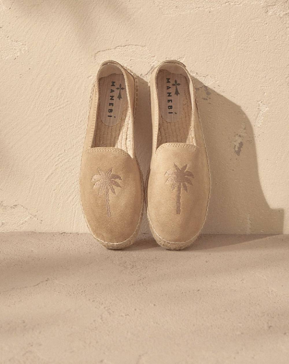 Manebí Espadrillas piatte in pelle scamosciata con ricamo - Palm Springs - Beige lavato e palmo in tono Promozione Limitata