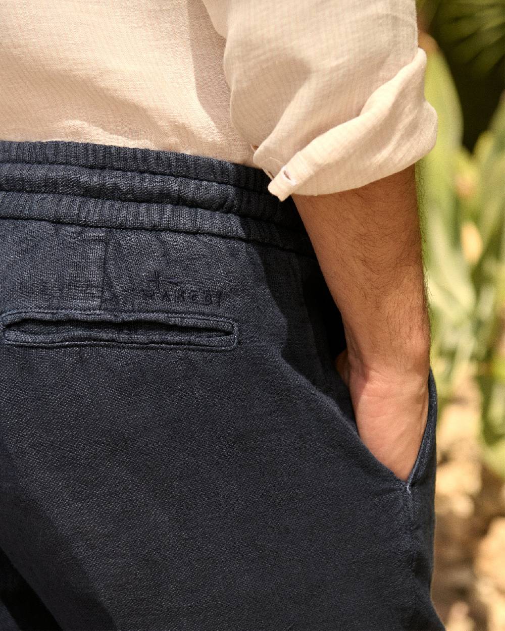 Manebí Woven Linen Santa Barbara Trousers - Night Blue Promozione