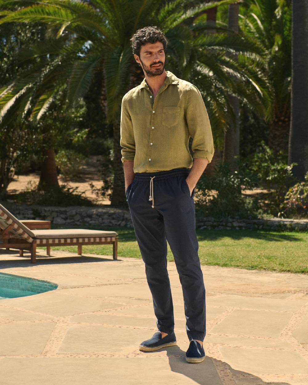 Manebí Linen Panama Shirt - Embroidered Palm Kaki Green Sconto