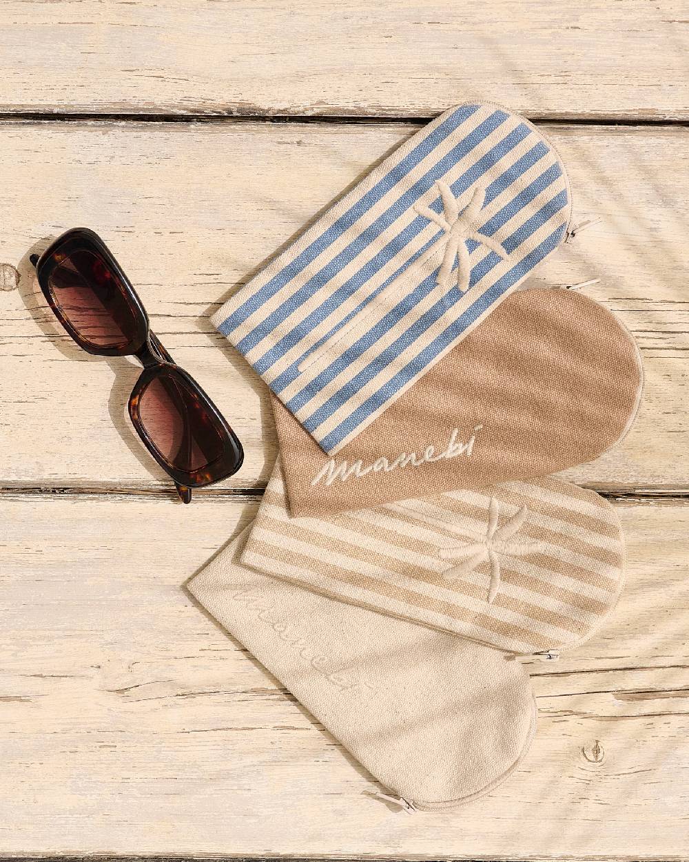 Manebí Canvas Sunglasses Case - Portofino White \u0026 Beige Stripes In Saldo
