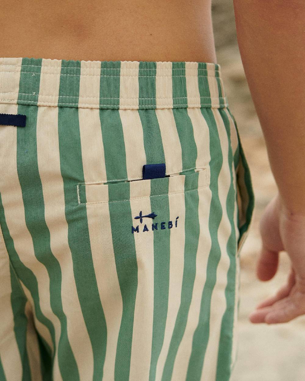 Manebí Printed Macro Stripes Swim Shorts - Kaki Green Macro Stripes Offerta