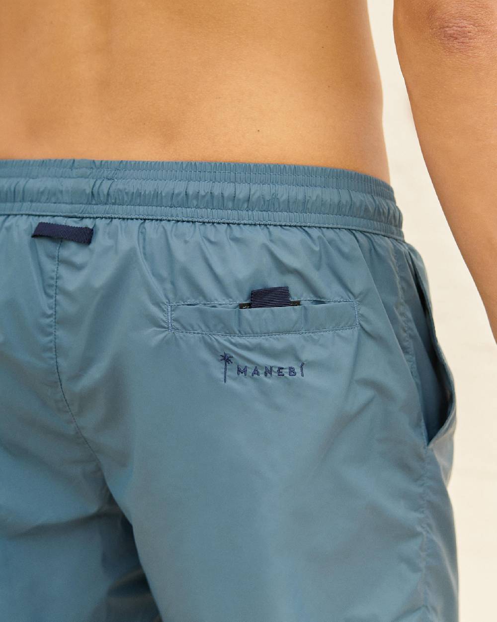 Manebí Solid Color Swim Shorts - Recycled Ultra Light Navy Blue Saldi