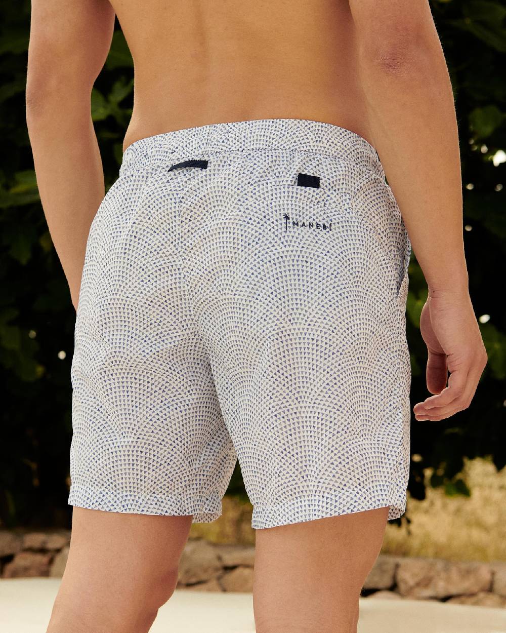 Manebí Printed Radial Triangles Swim Shorts - Recycled Ultra Light White \u0026 Triangles Vendite Flash