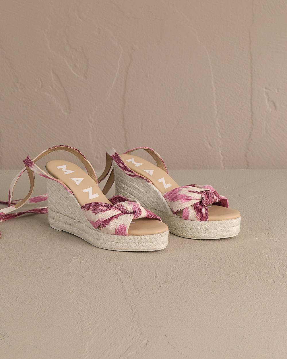 Manebí Dyed Cotton Wedge Espadrilles|With Knot - Tulum Pink And White Ikat Affare Del Giorno