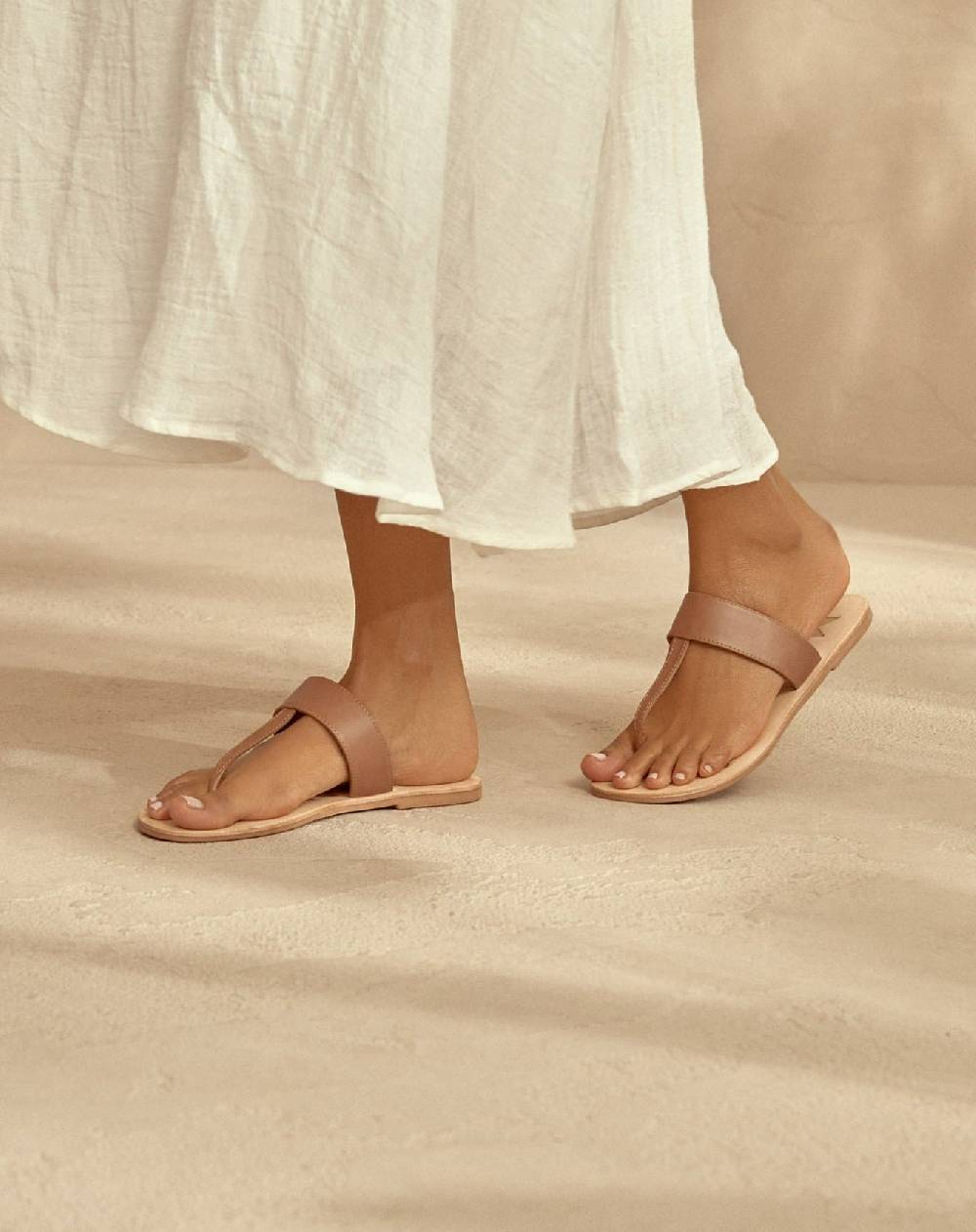 Manebí Leather Sandals - Canyon Tan Thongs Novità