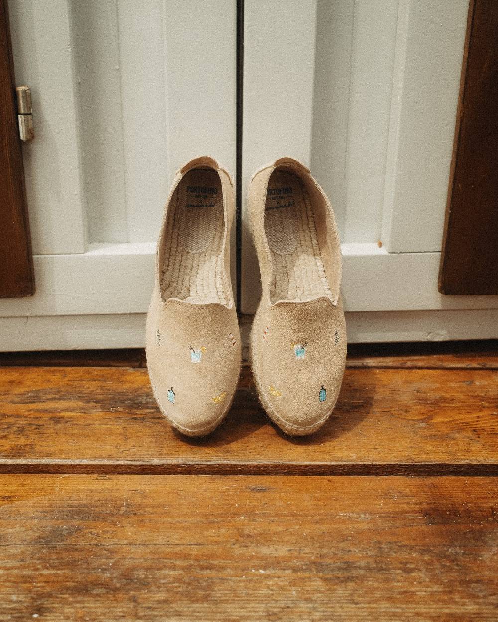 Manebí Espadrillas con Platform in Pelle Scamosciata - Portofino Dry Gin X Manebí Champagne Beige con Ricami Multicolor Soddisfazione Garantita