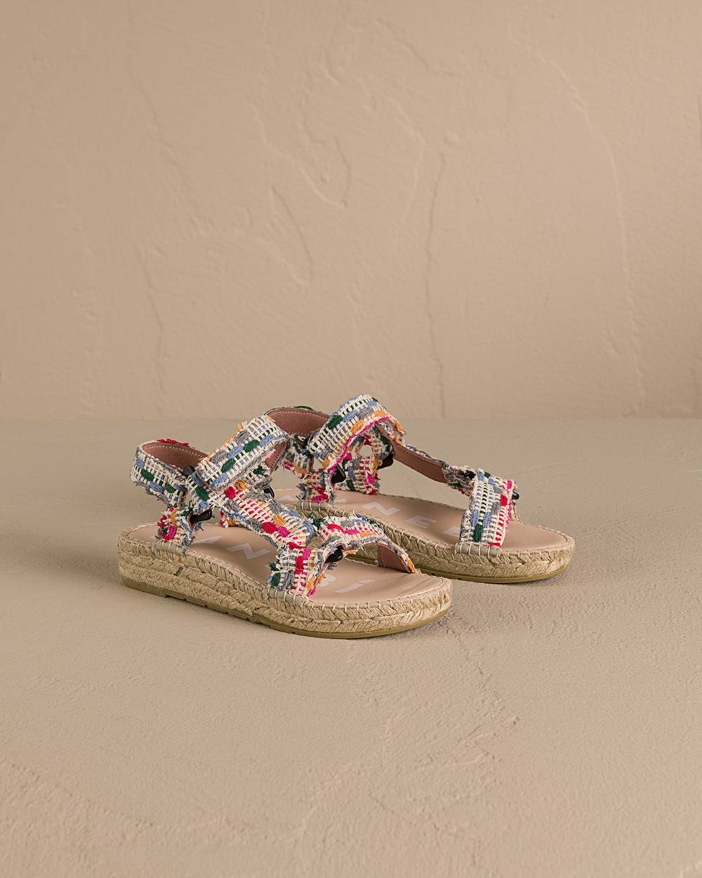 Manebí Cotton Jaquard Hiking Sandals - Multicolor Stripes Presa