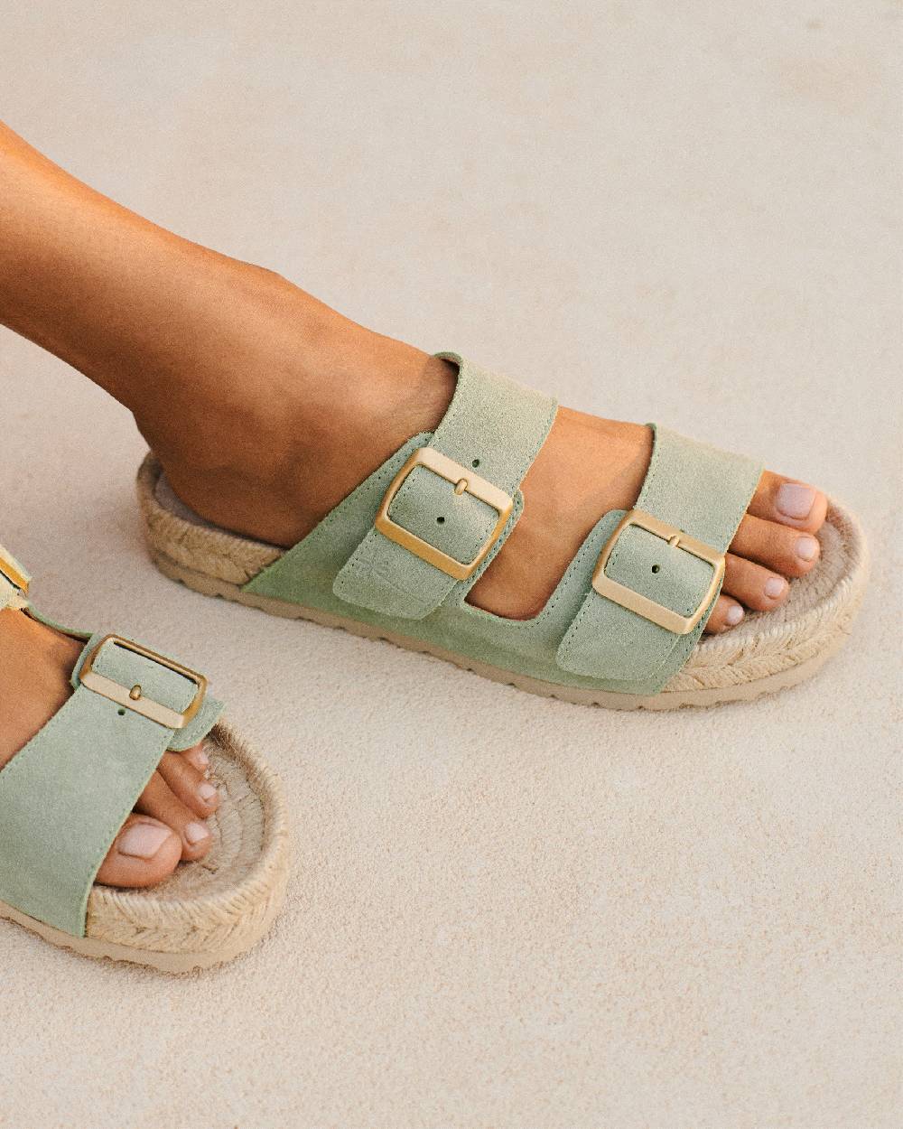 Manebí Suede Nordic Sandals - Sage Offerta