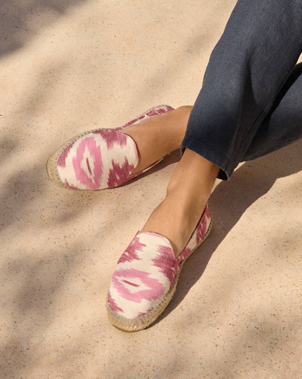 Manebí Dyed Cotton Espadrilles - Pink And White Ikat In Vendita