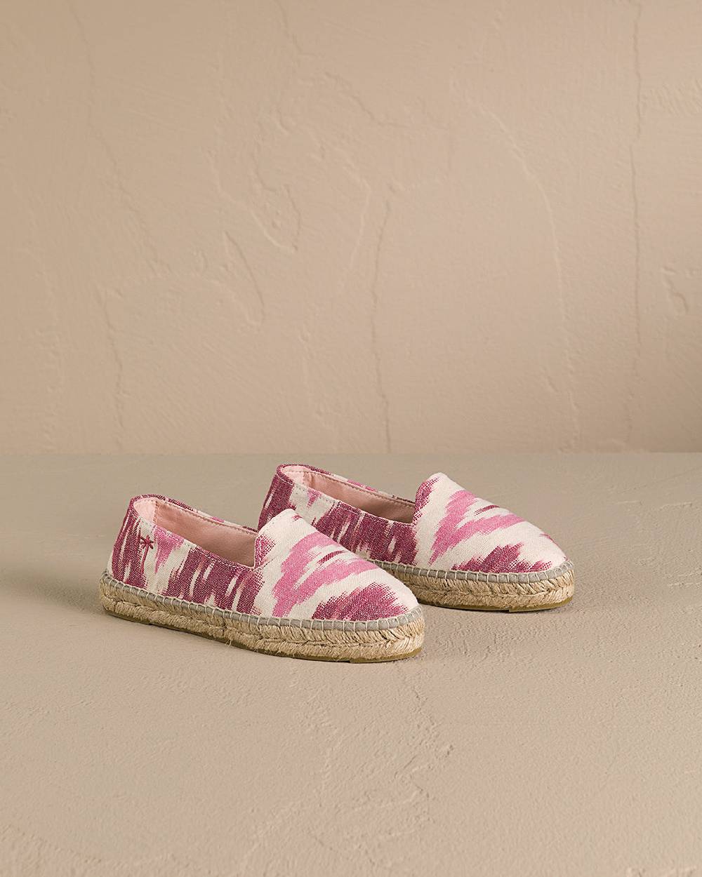 Manebí Dyed Cotton Flat Espadrilles - Tulum Pink And White Ikat Negozi Online