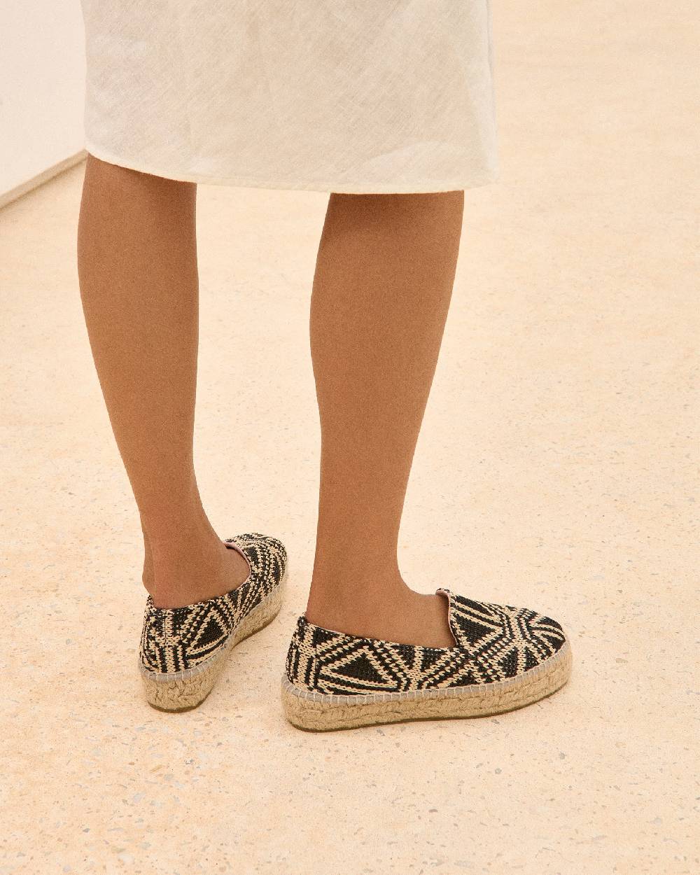 Manebí Raffia Pattern Double Sole Espadrilles - Yucatán Black Triangles On Natural Presa