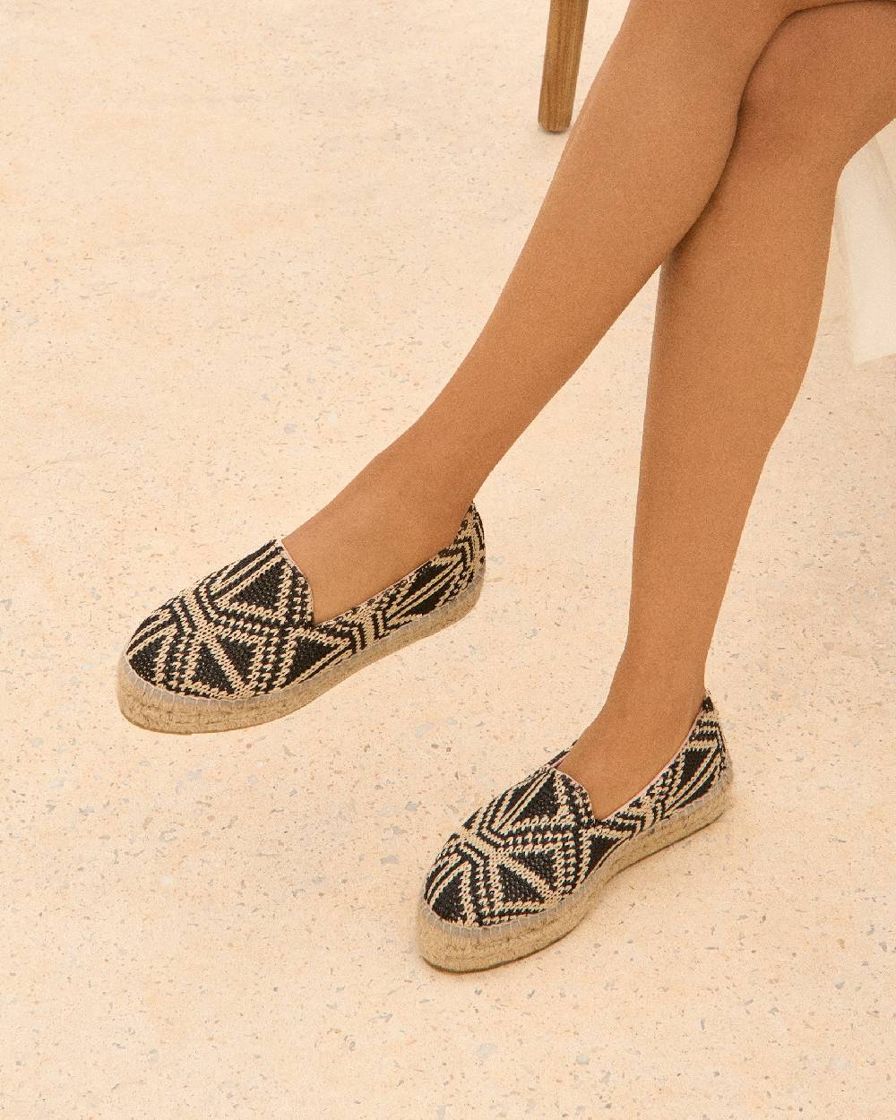 Manebí Raffia Pattern Double Sole Espadrilles - Yucatán Black Triangles On Natural Presa