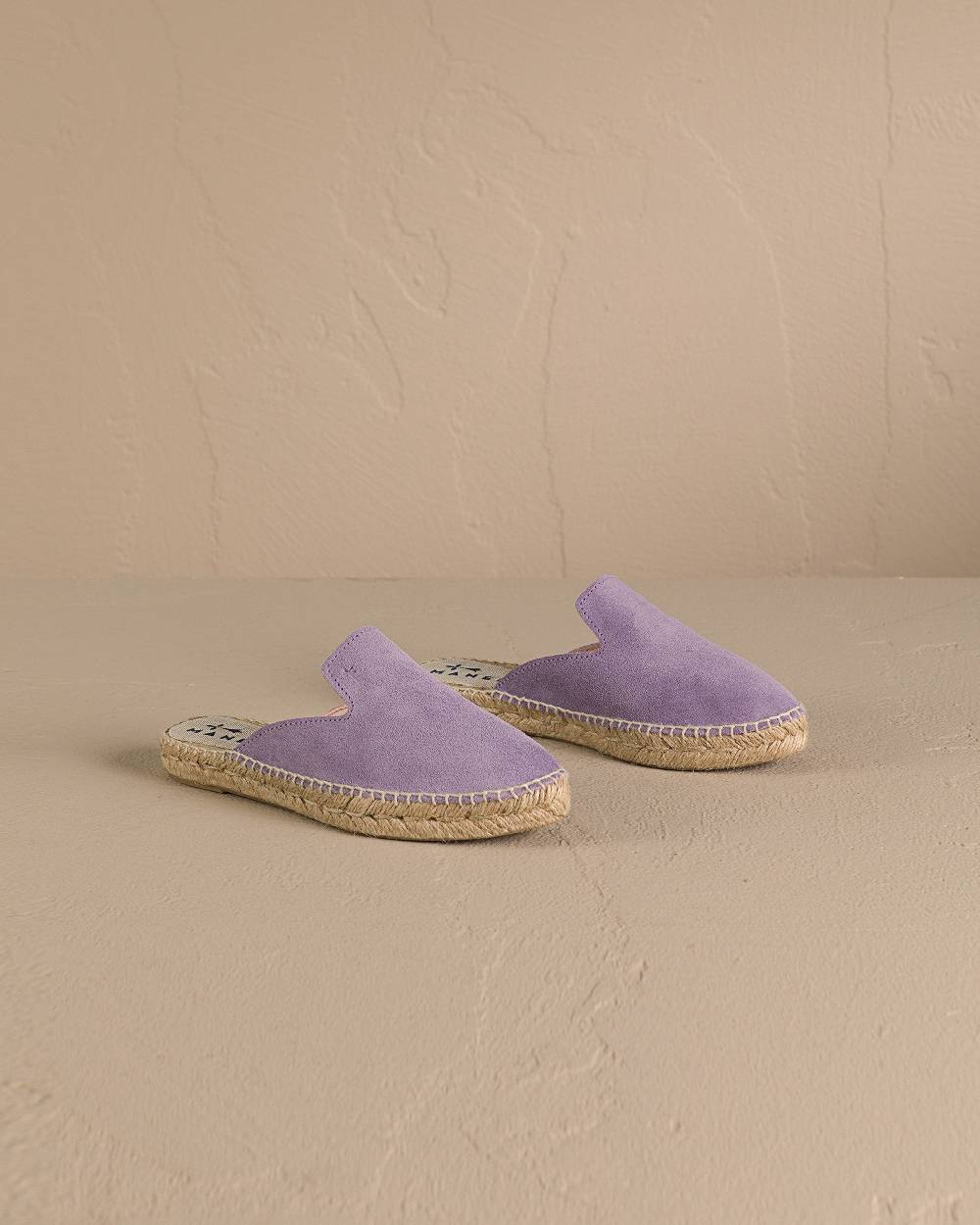 Manebí Suede Mules - Wisteria Lilac Sostegno trimestrale