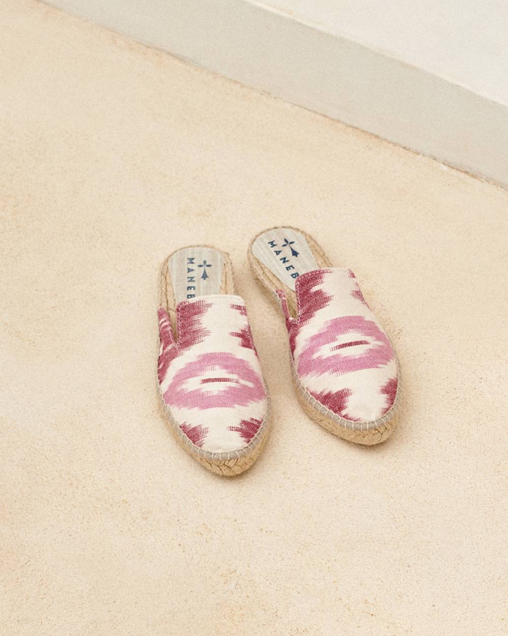 Manebí Dyed Cotton Mules - Tulum Pink And White Ikat Pezzi Unici
