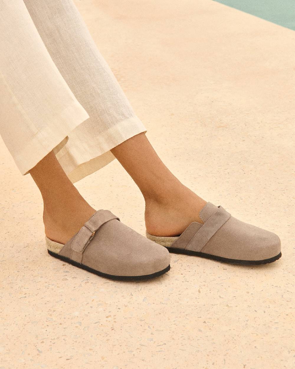 Manebí Suede Clog Mules - Hamptons Coco Brown Prezzo Ridotto