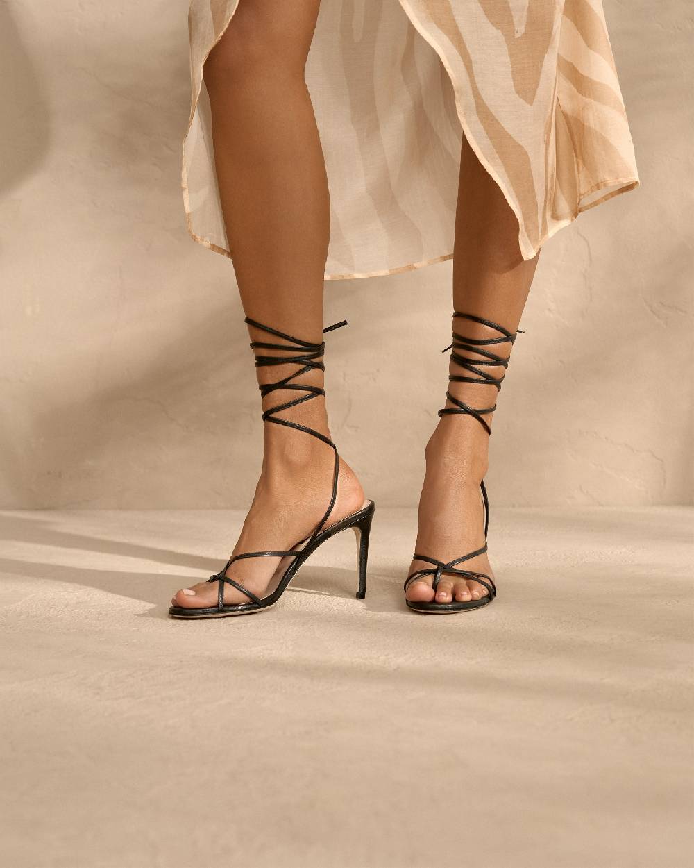 Manebí Scarpe col tacco in pelle Alex - Infradito - Nero Economico