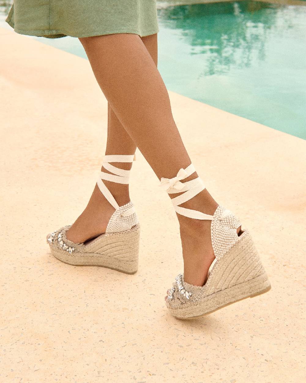 Manebí Organic Hemp with Crystals|Crossed Wedges Valenciana - Capri Natural With Gems 2025