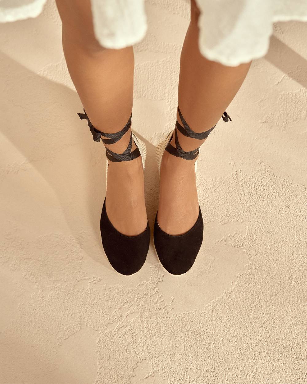 Manebí Soft Suede Low Wedge Espadrilles - Hamptons Black Spedizione Gratuita