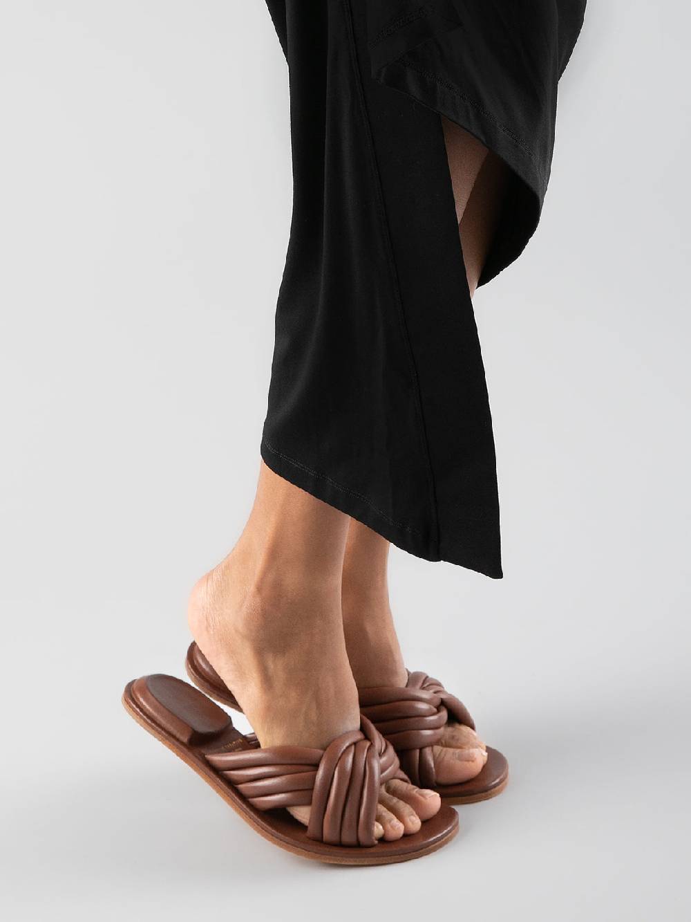 Officine Creative CYBILLE 004 Slide in Pelle Verde Offerte