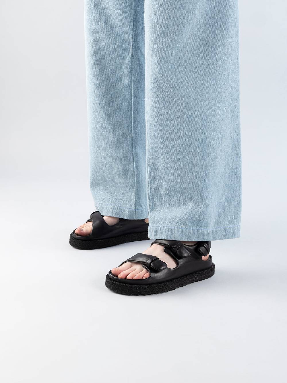 Officine Creative SANDS 102 Sandali Sling Back in Pelle Nera Saldi Di Fabbrica