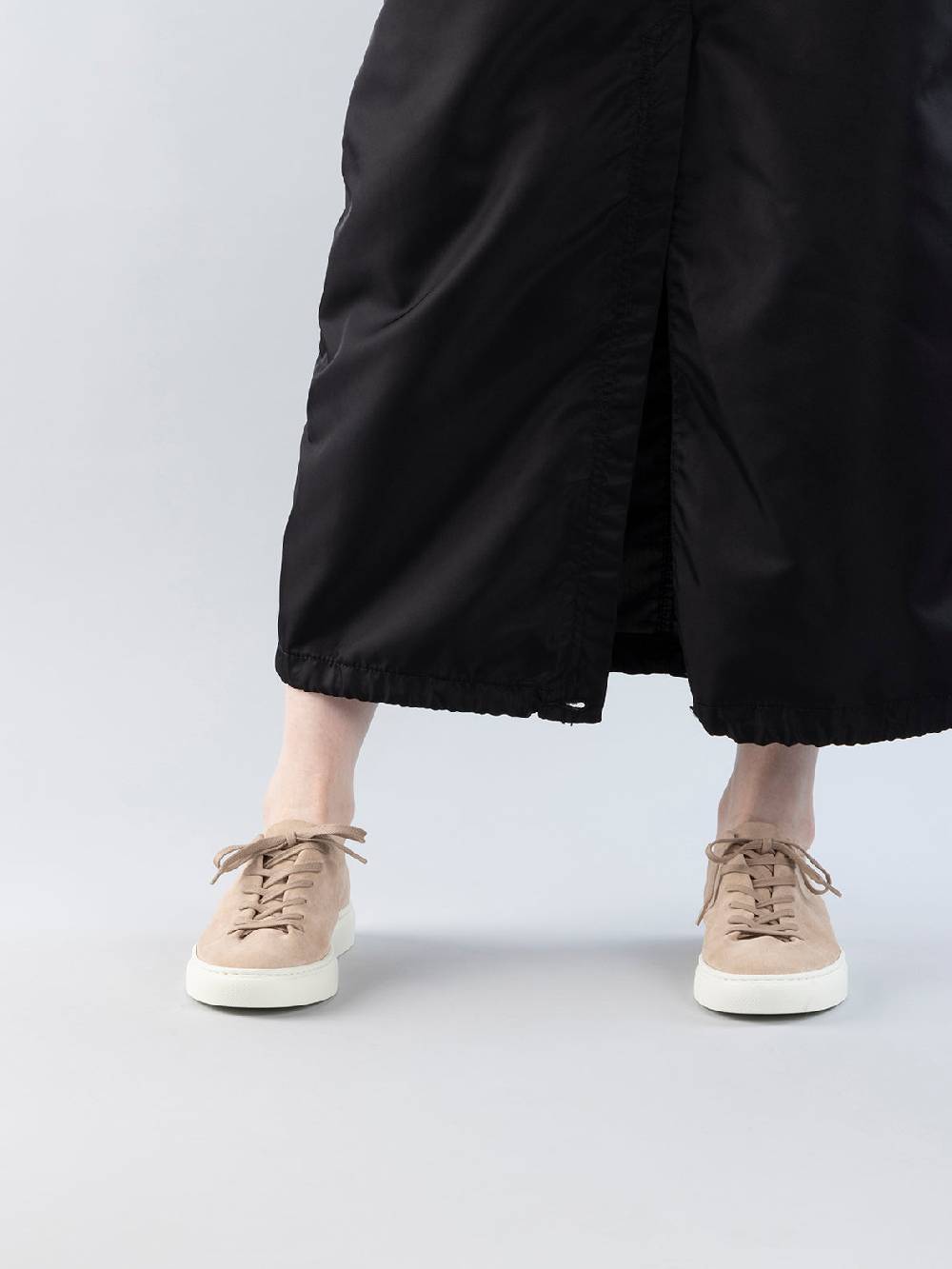 Officine Creative LEGGERA 100 Sneakers Basse in Pelle Scamosciata Rosa 2025