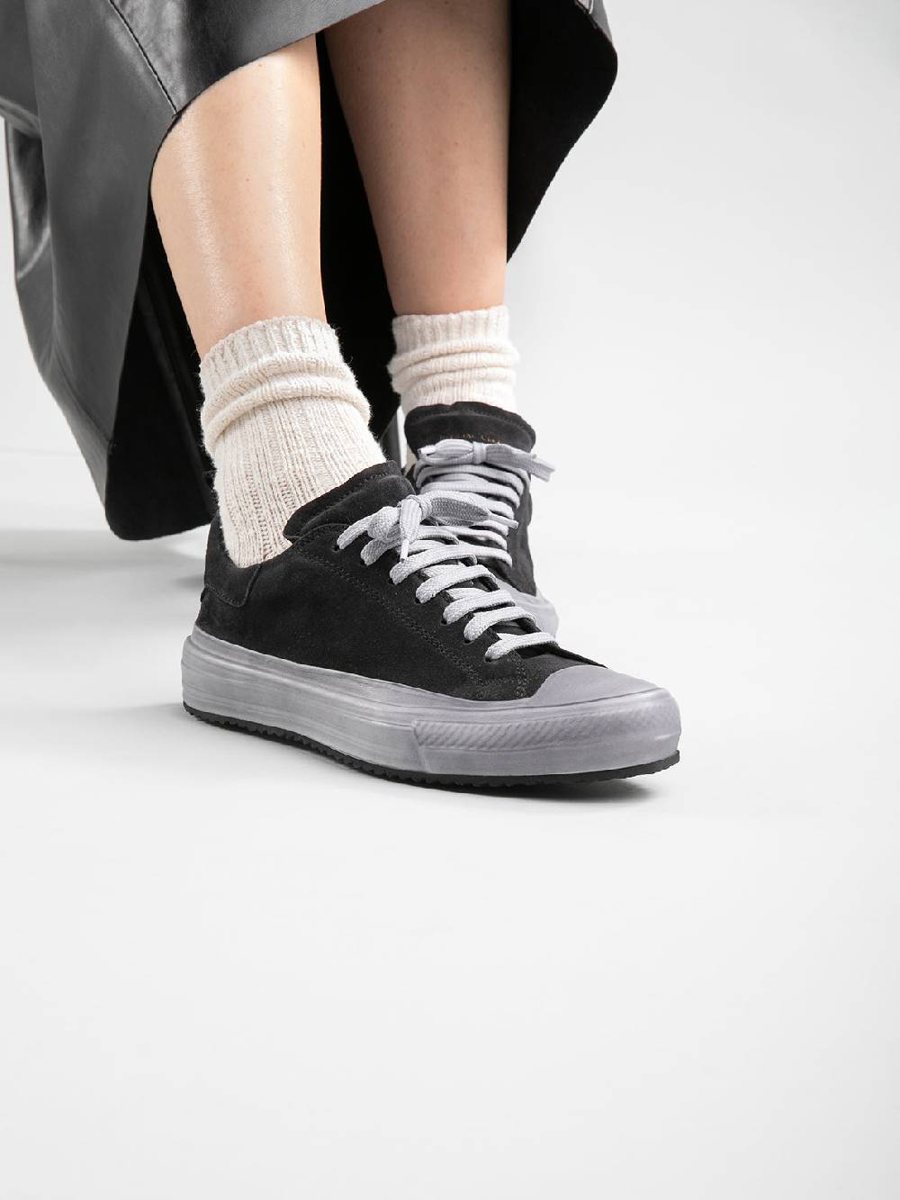 Officine Creative MES 105 Sneakers in Pelle Scamosciata Grigia Rilascio limitato